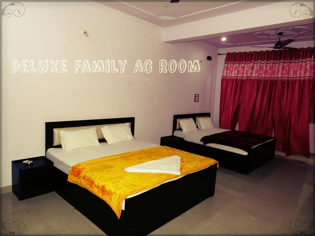 The Royal Hotel Chhatarpur Exterior photo